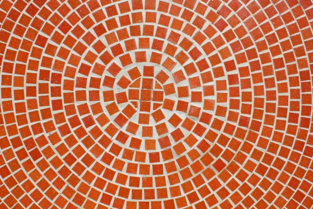 Circular brick paving pattern